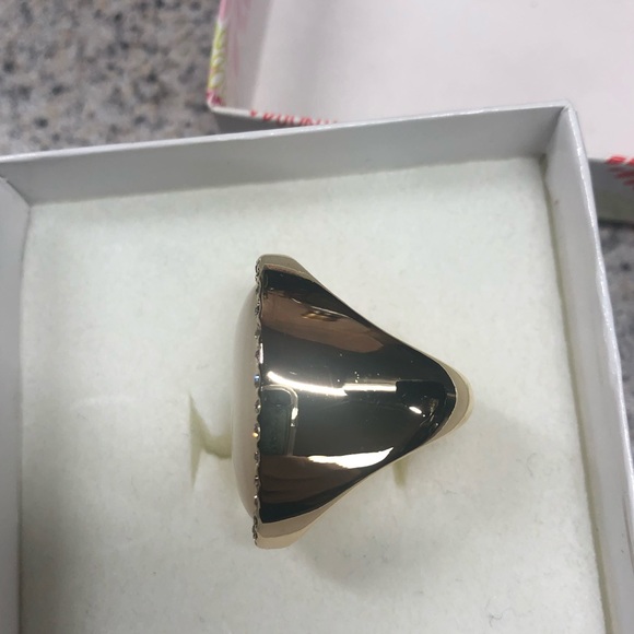 BNIB Premier Designs Oval ring - Picture 2 of 3